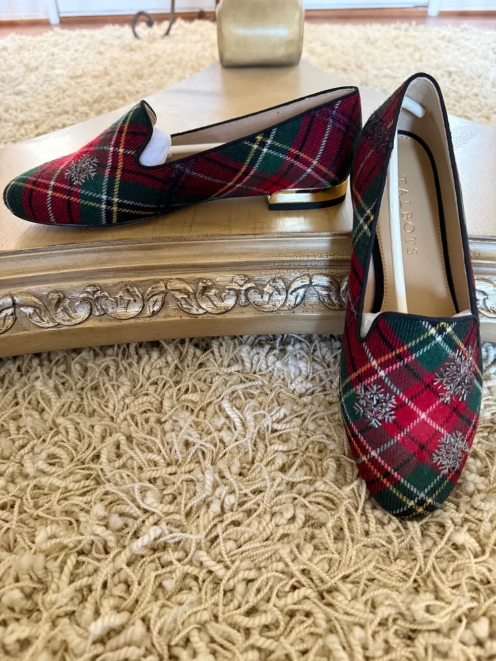 Talbots Ryan Embroidered Snowflake Loafers Tartan Plaid Size 5.5M Holiday NEW